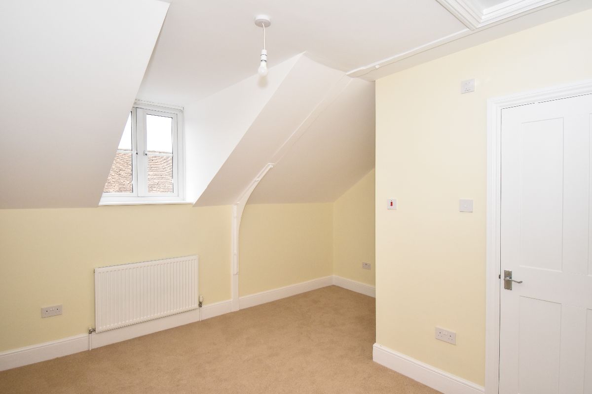 4 bed terraced house to rent in Greencroft Street, Salisbury 8