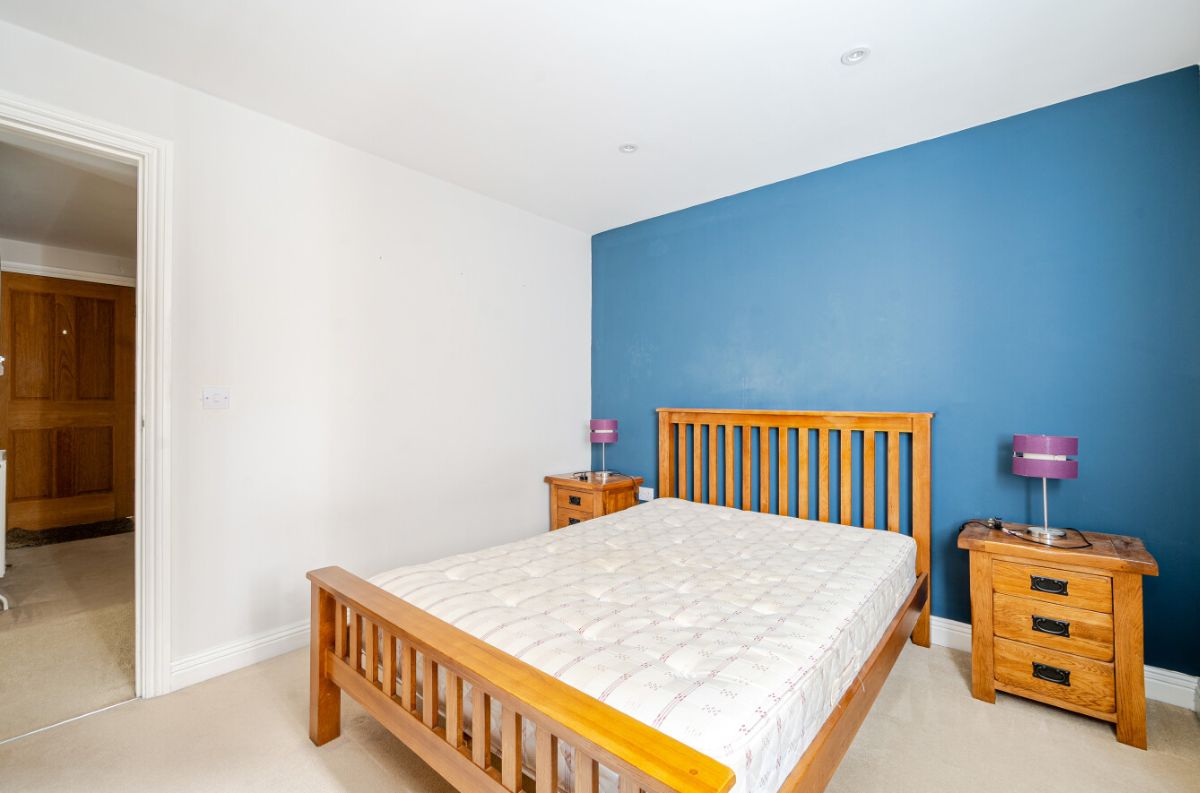 2 bed flat to rent in Fisherton Street, Salisbury  - Property Image 11