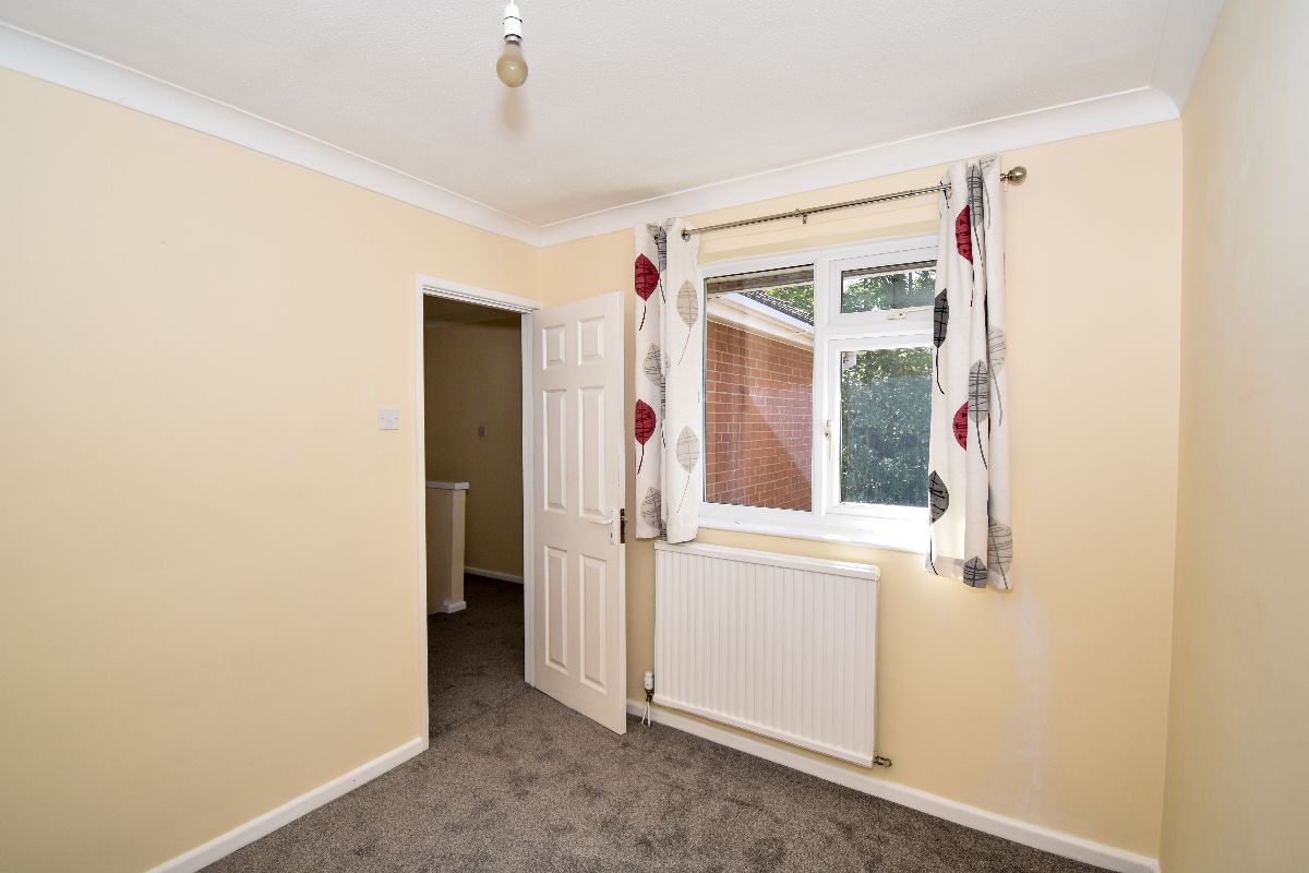 4 bed detached house to rent in Fowlers Road, Salisbury 8