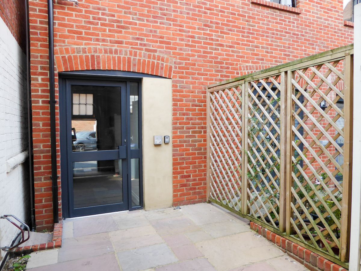 2 bed flat to rent in Scots Mews, Scots Lane, Salisbury  - Property Image 10