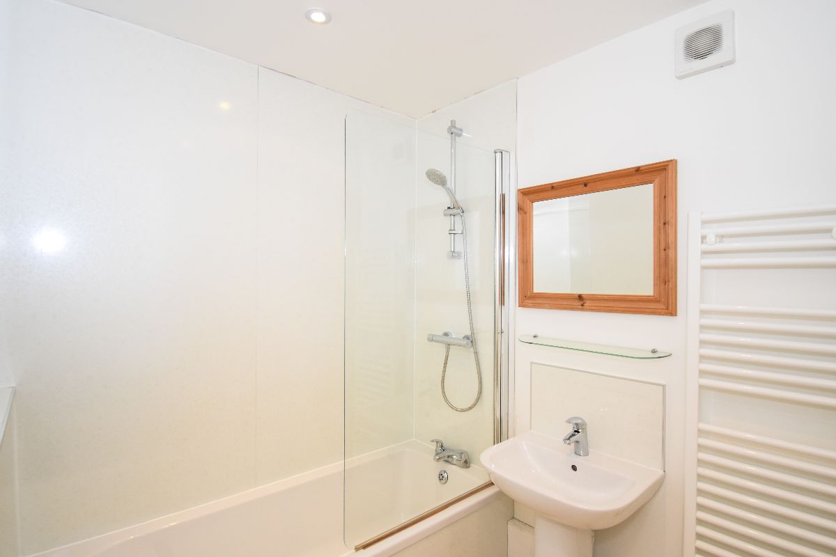 2 bed flat to rent in Scots Mews, Scots Lane, Salisbury 7