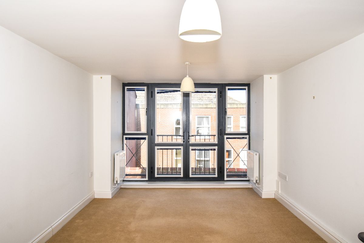 2 bed flat to rent in Scots Mews, Scots Lane, Salisbury  - Property Image 3