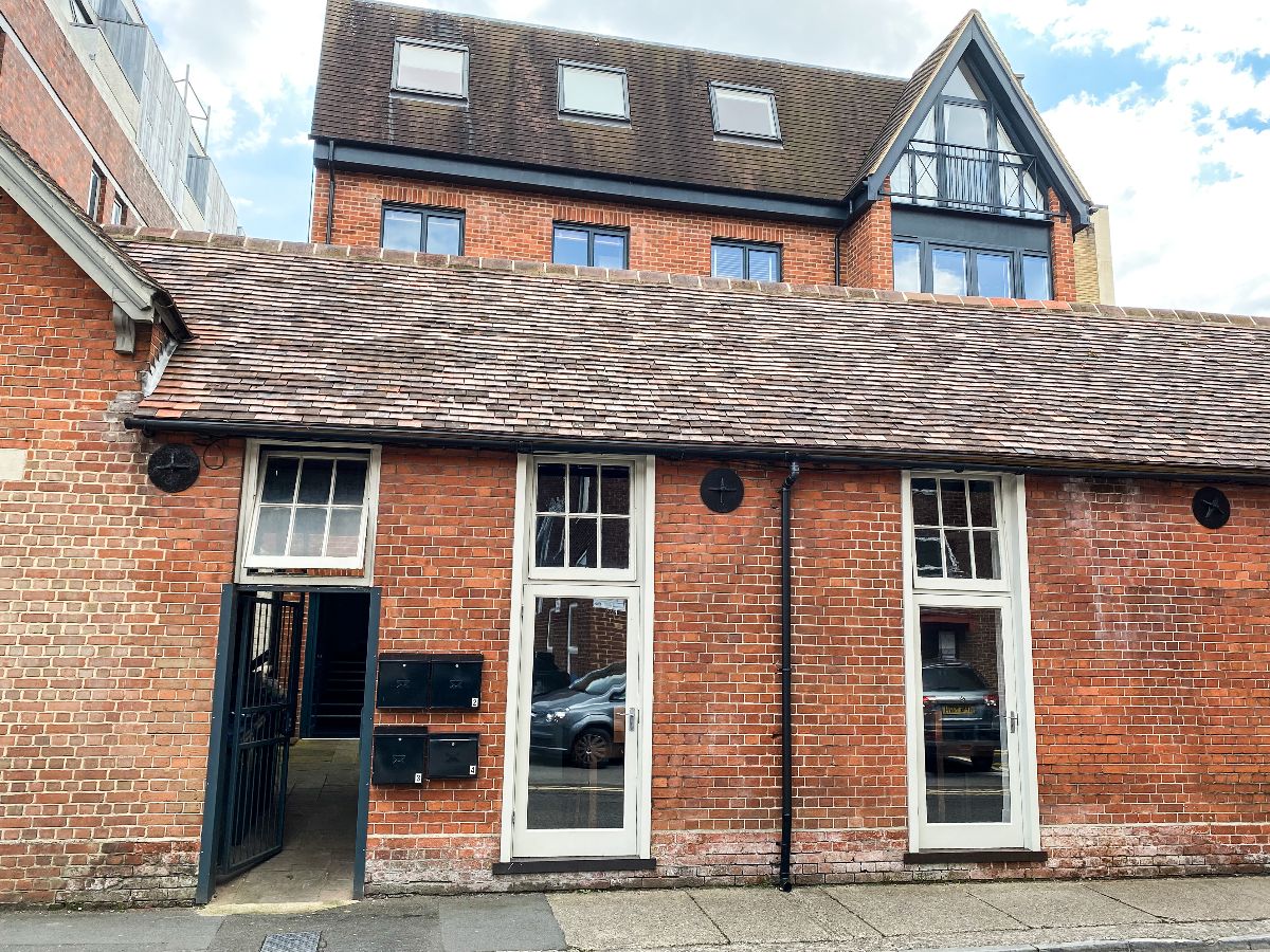 2 bed flat to rent in Scots Mews, Scots Lane, Salisbury  - Property Image 2