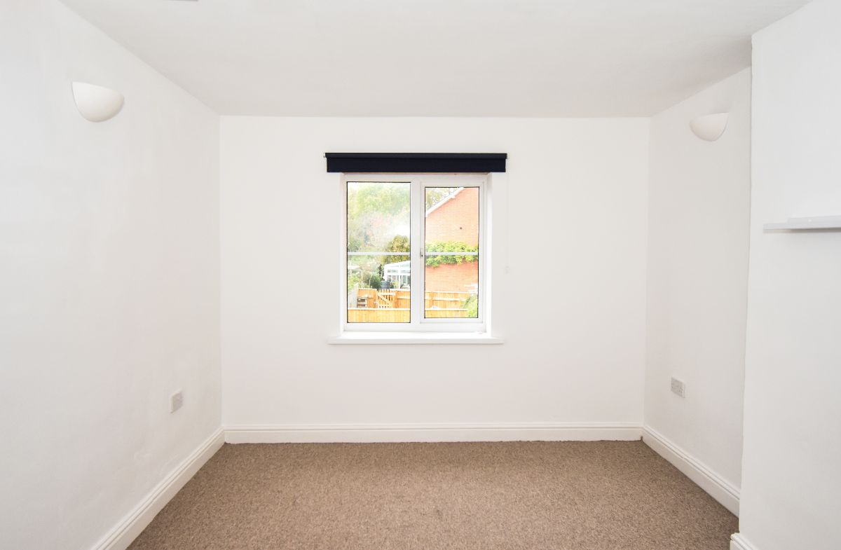 2 bed terraced house to rent in North Street, Wilton 15