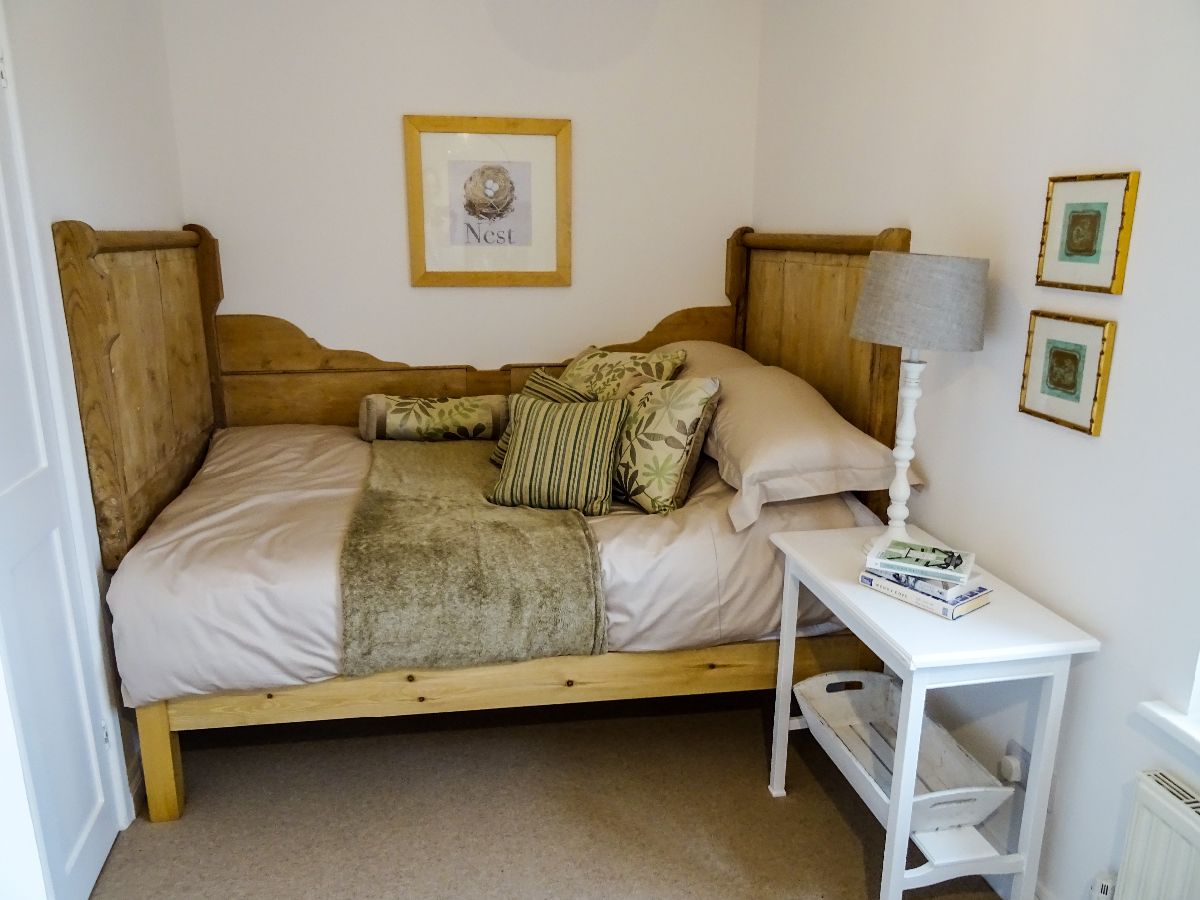 3 bed cottage to rent in Cosy Up Cottage, Warminster  - Property Image 12