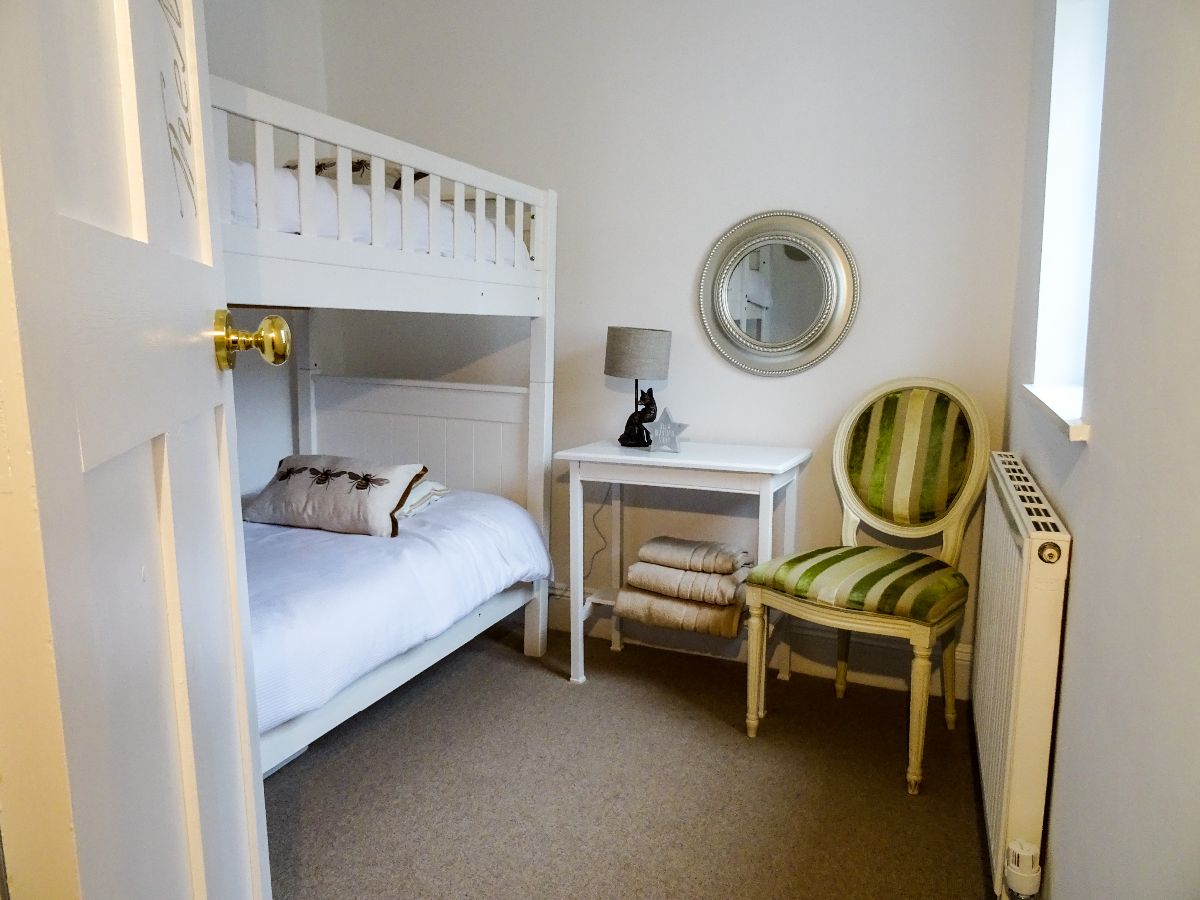 3 bed cottage to rent in Cosy Up Cottage, Warminster 13