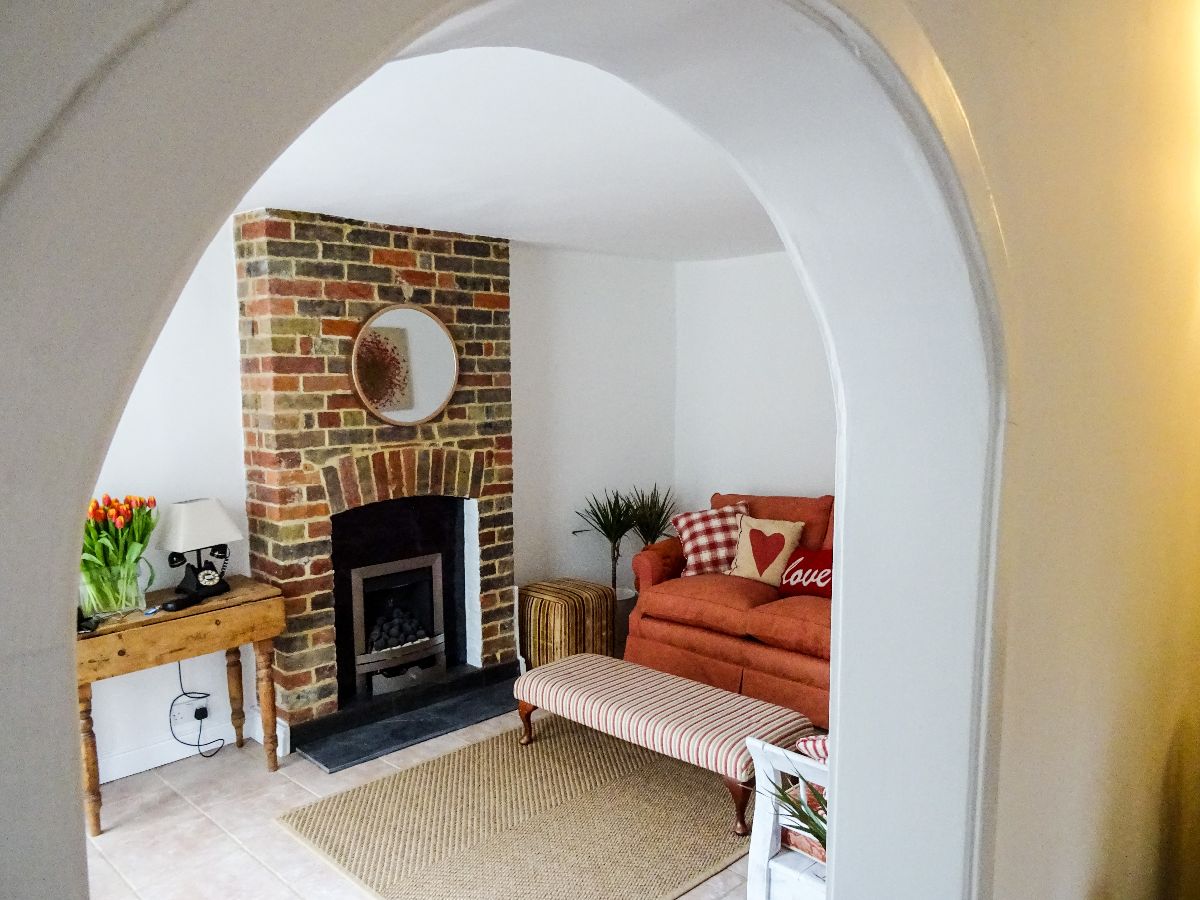 3 bed cottage to rent in Cosy Up Cottage, Warminster 6