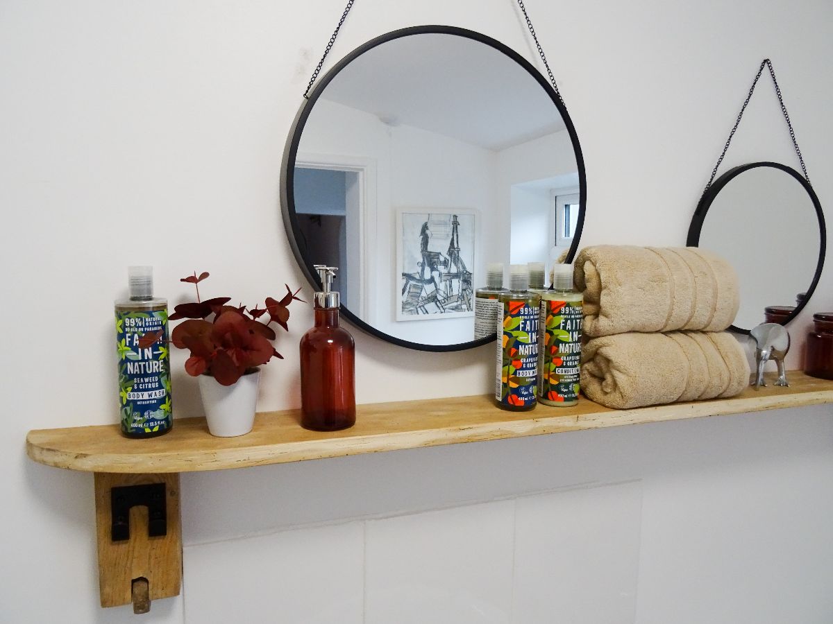 3 bed cottage to rent in Cosy Up Cottage, Warminster 9