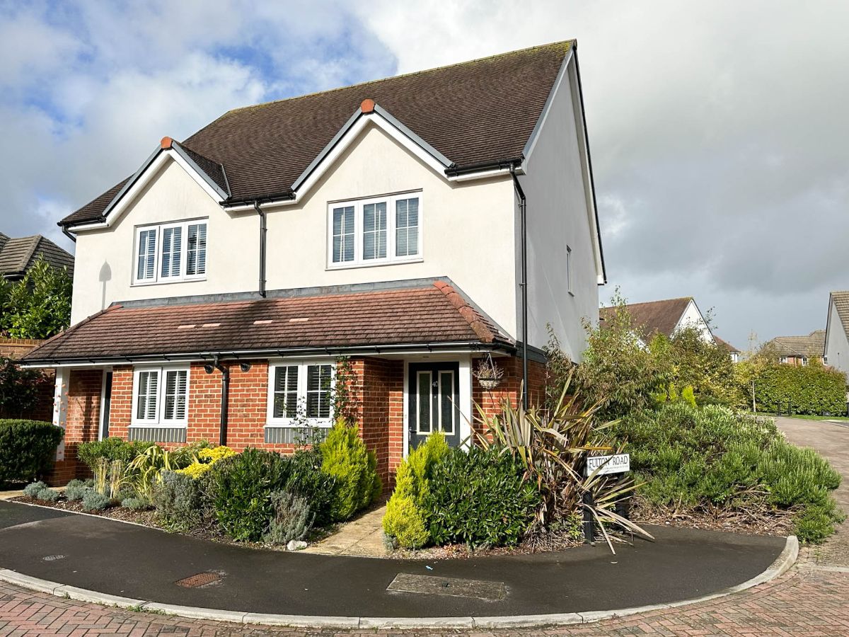 2 bed semi-detached house to rent in Saunders Avenue, Bishopdown, Salisbury  - Property Image 1