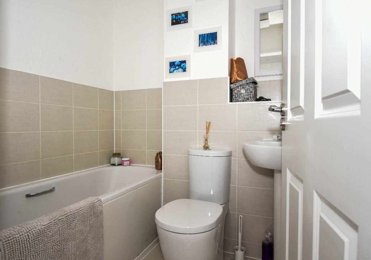 2 bed semi-detached house to rent in Saunders Avenue, Bishopdown, Salisbury  - Property Image 7