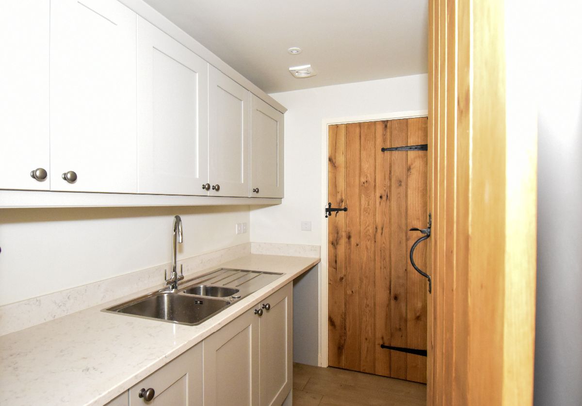 3 bed character property to rent in The Dovecote,  Rookhaye Farm  - Property Image 10