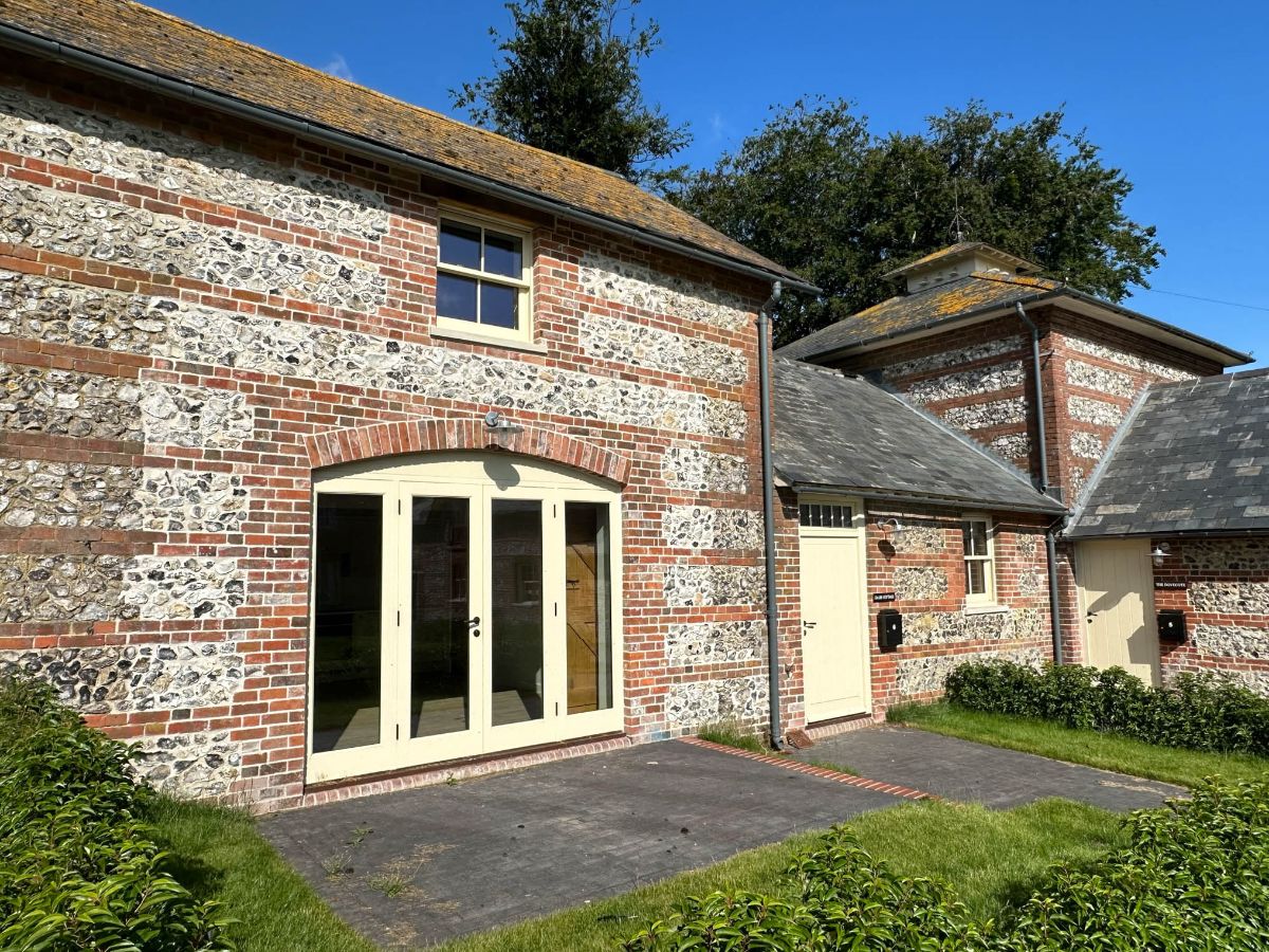 2 bed character property to rent in Dairy Cottage,  Rookhaye Farm - Property Image 1