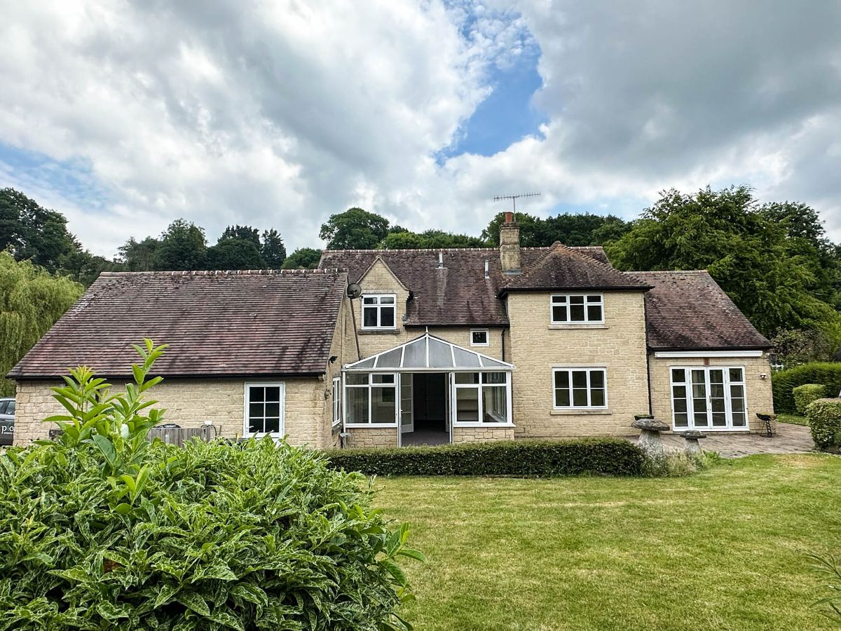 3 bed detached house to rent in Overstream, Teffont  - Property Image 5