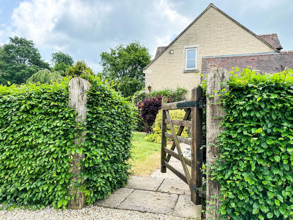 3 bed detached house to rent in Overstream, Teffont  - Property Image 24