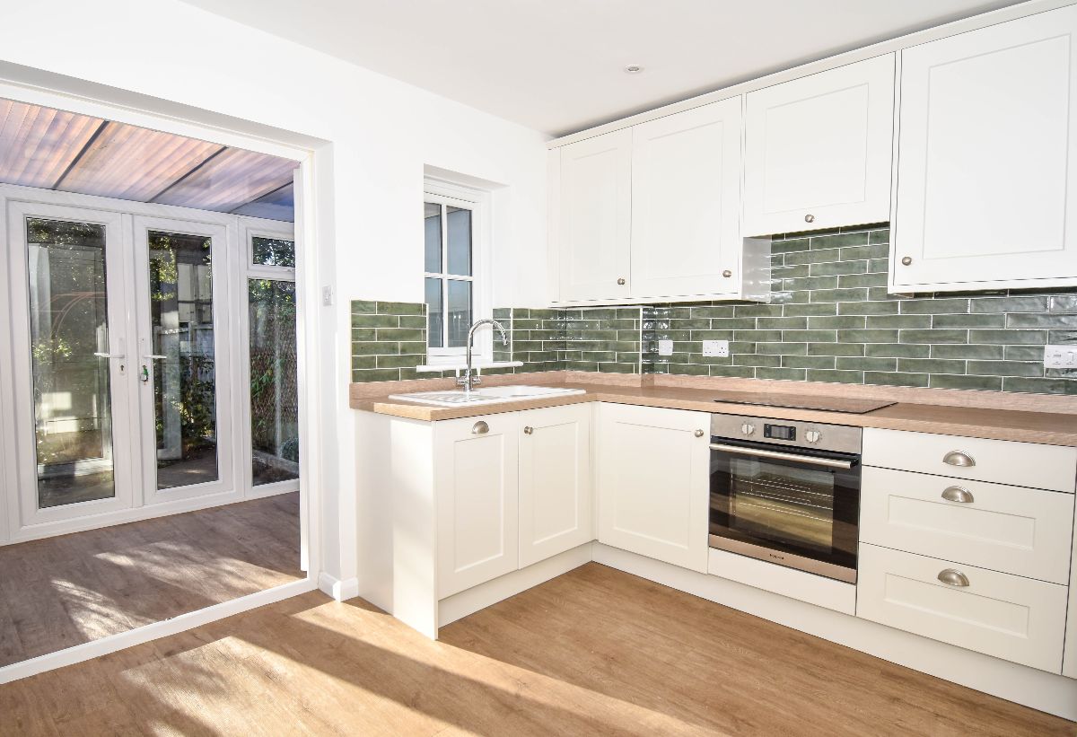 2 bed terraced house to rent in Kings Gate, Wilton 3