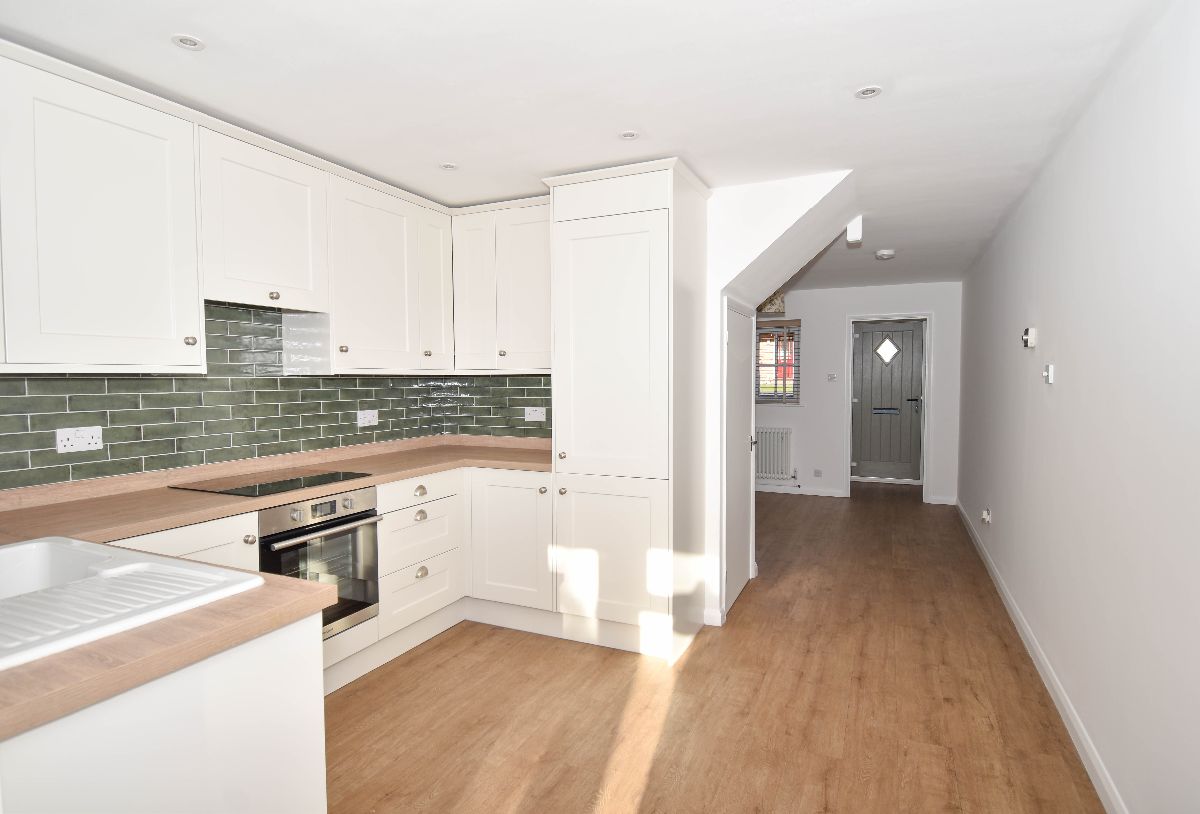 2 bed terraced house to rent in Kings Gate, Wilton  - Property Image 3