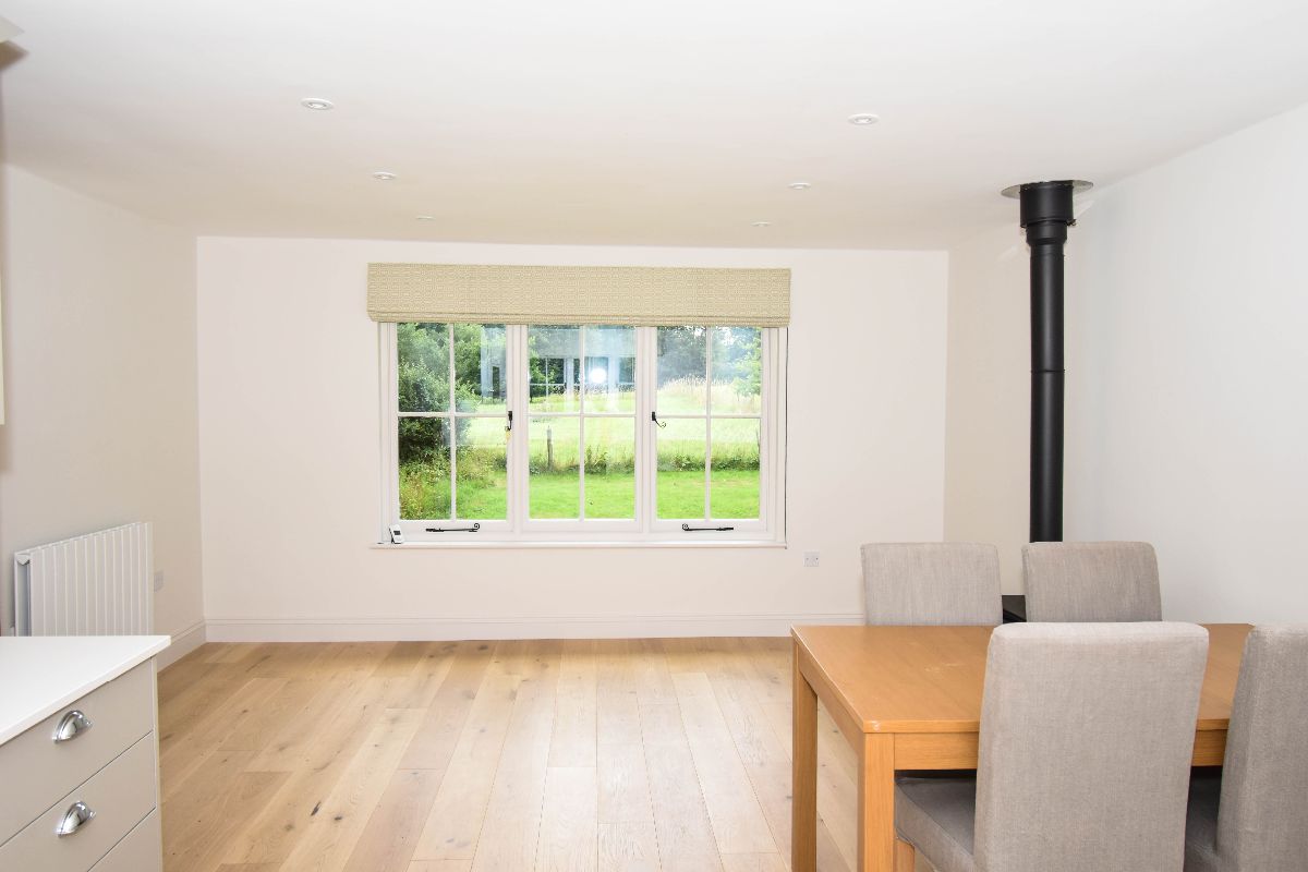 2 bed bungalow to rent in The Cottage, Fovant 5