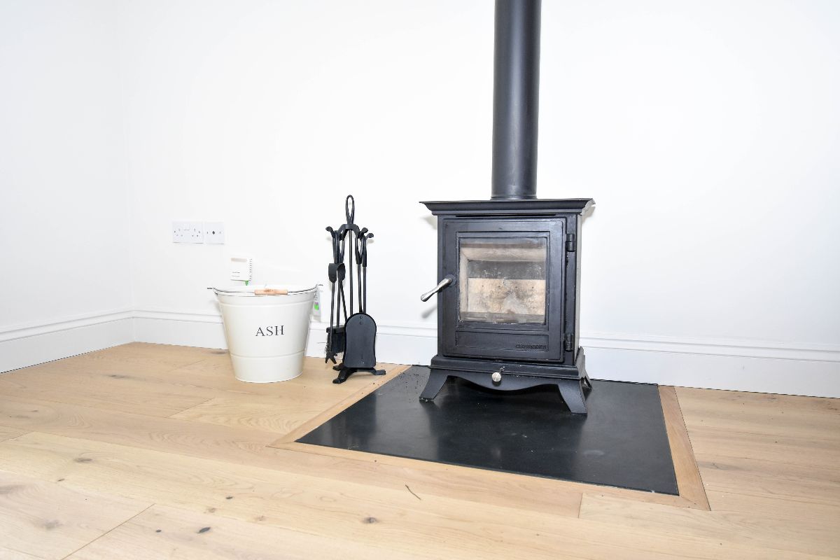 2 bed bungalow to rent in The Cottage, Fovant 7