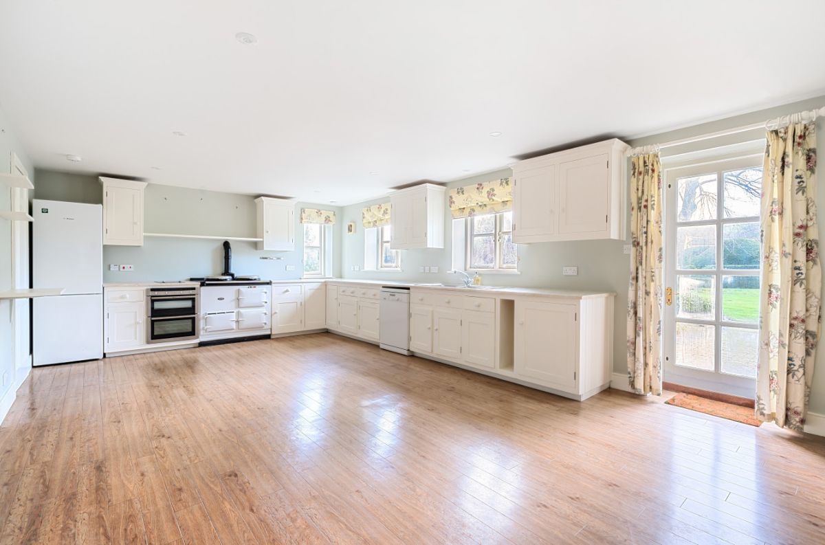 4 bed character property to rent in Manor Farm Cottage, Bowerchalke  - Property Image 8