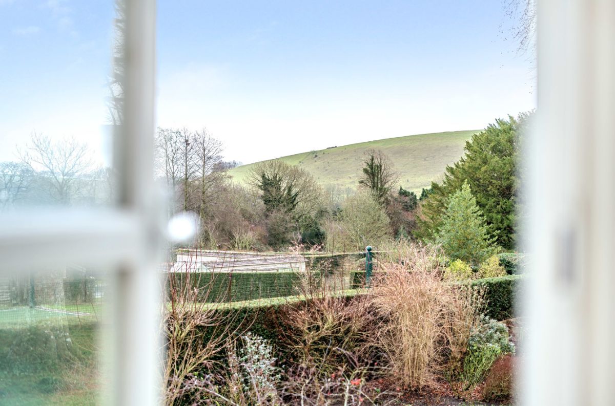 4 bed character property to rent in Manor Farm Cottage, Bowerchalke  - Property Image 3