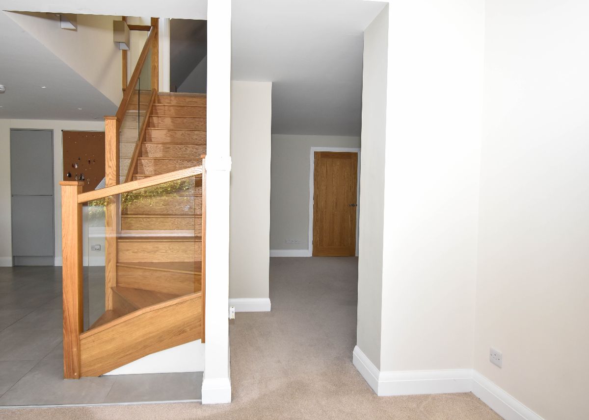 3 bed character property to rent in Cross Stone, Homington Road, Coombe Bissett, Salisbury  - Property Image 12