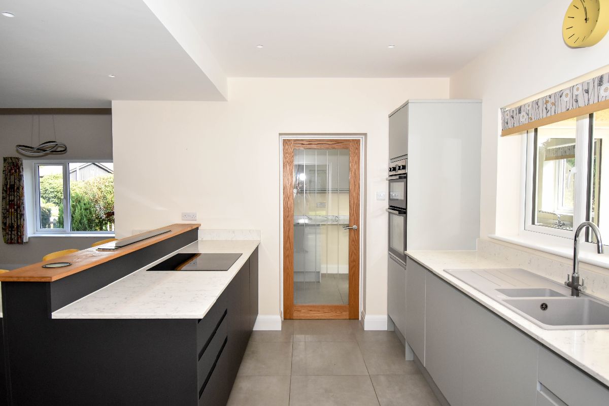 3 bed character property to rent in Cross Stone, Homington Road, Coombe Bissett, Salisbury 1