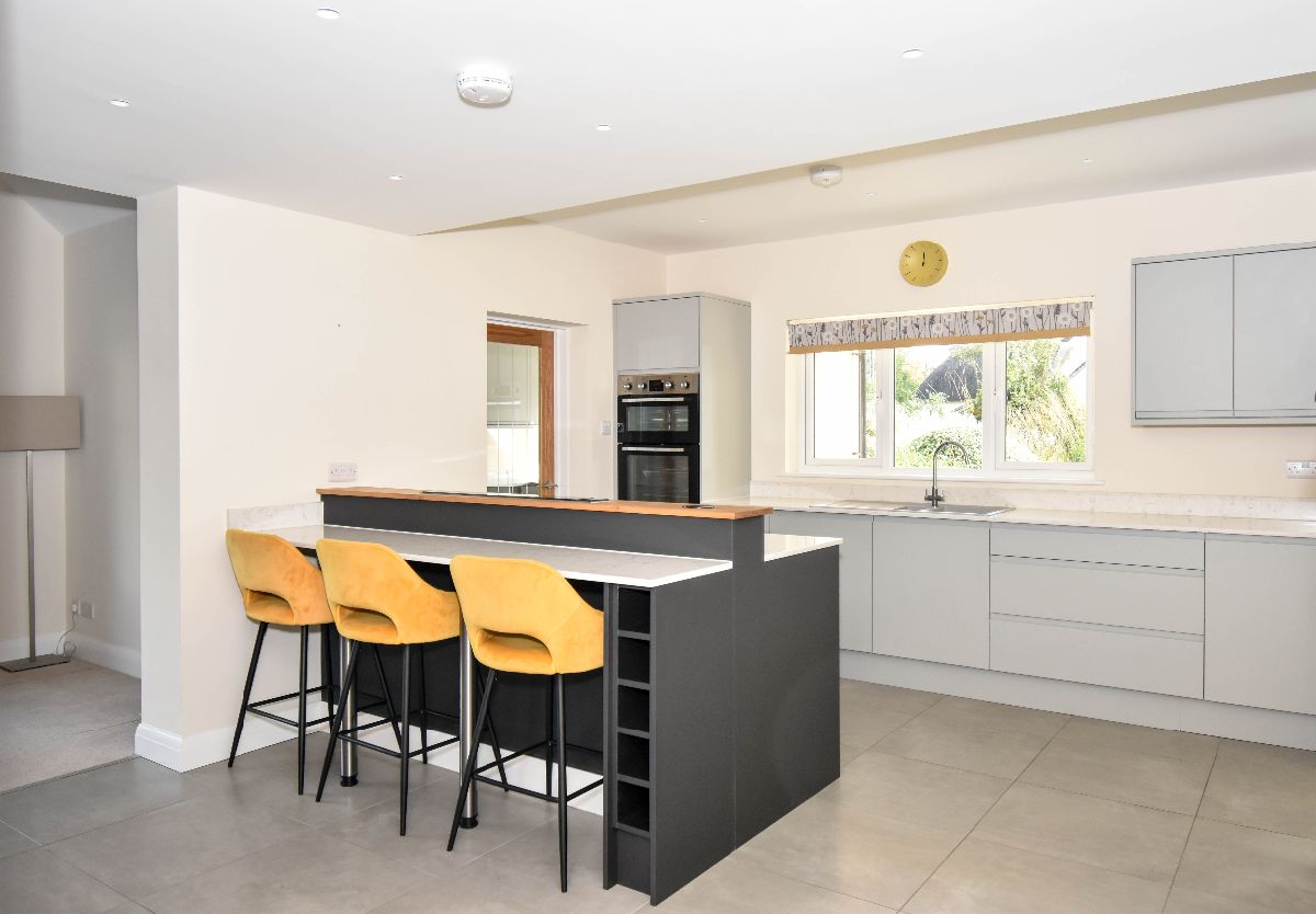 3 bed character property to rent in Cross Stone, Homington Road, Coombe Bissett, Salisbury 3