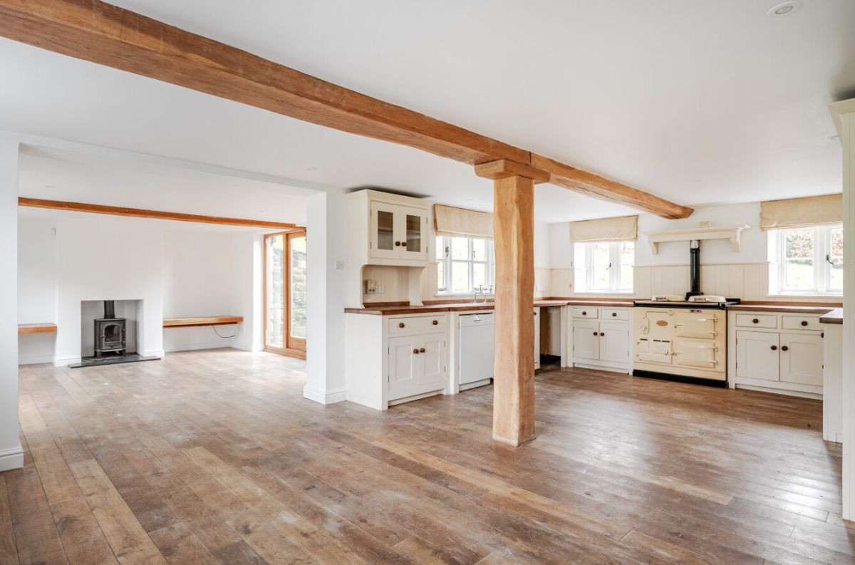 4 bed detached house to rent in Badger Cottage, Swallowcliffe, Salisbury 3