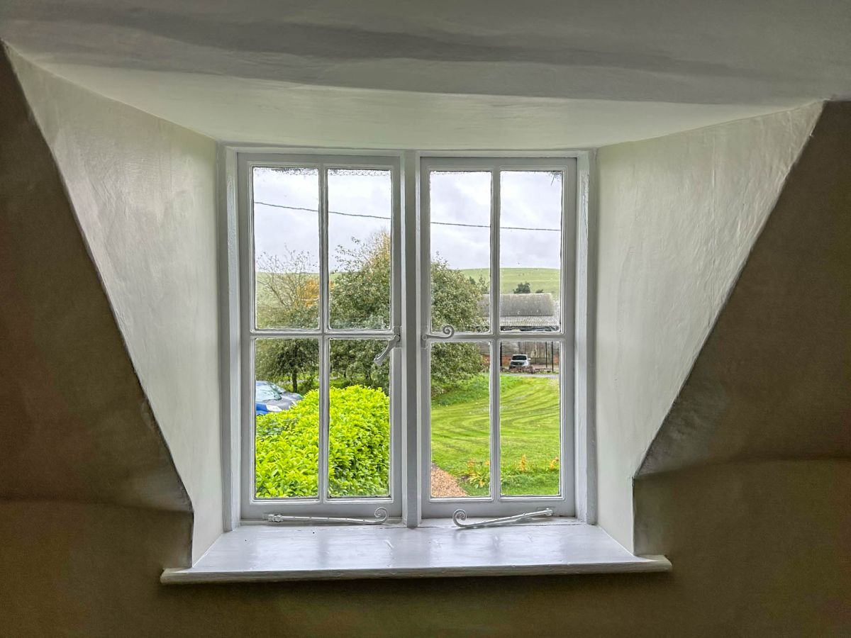 3 bed character property to rent in Cloughs, Bowerchalke  - Property Image 14