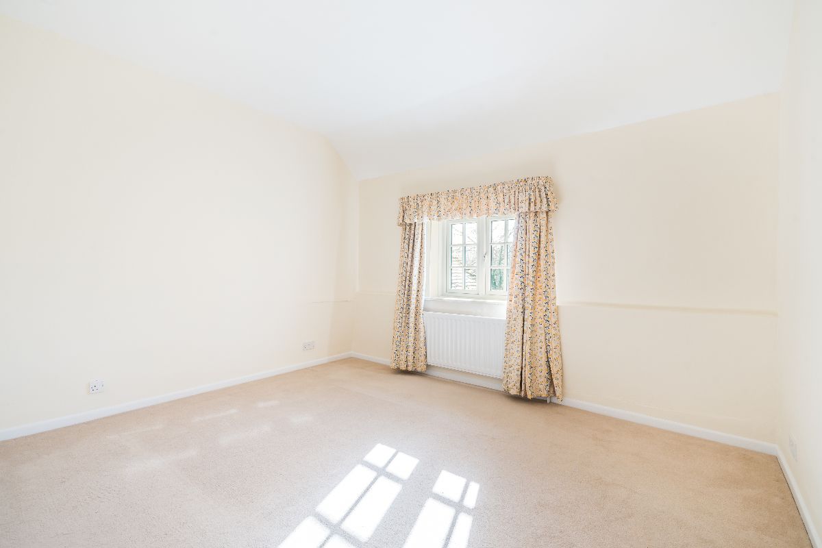 4 bed detached house to rent in Holly Tree Cottage, Bowerchalke 11