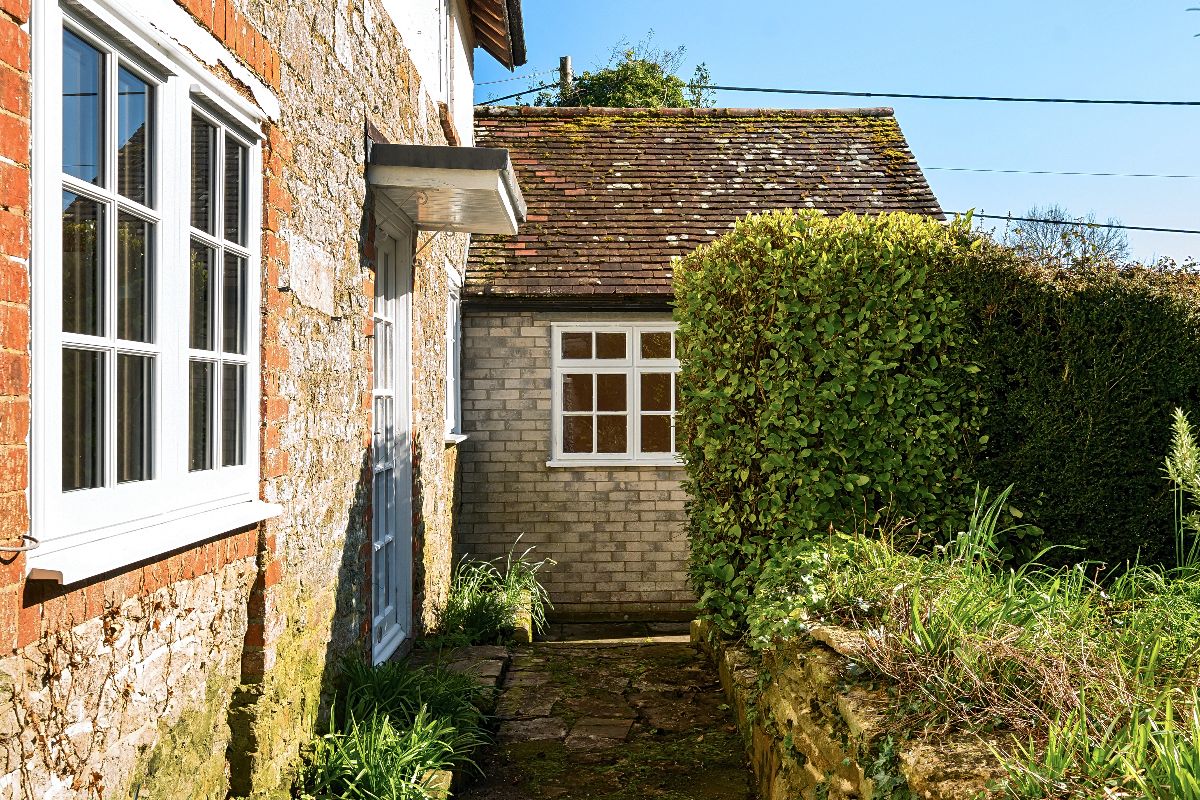 4 bed detached house to rent in Holly Tree Cottage, Bowerchalke 20