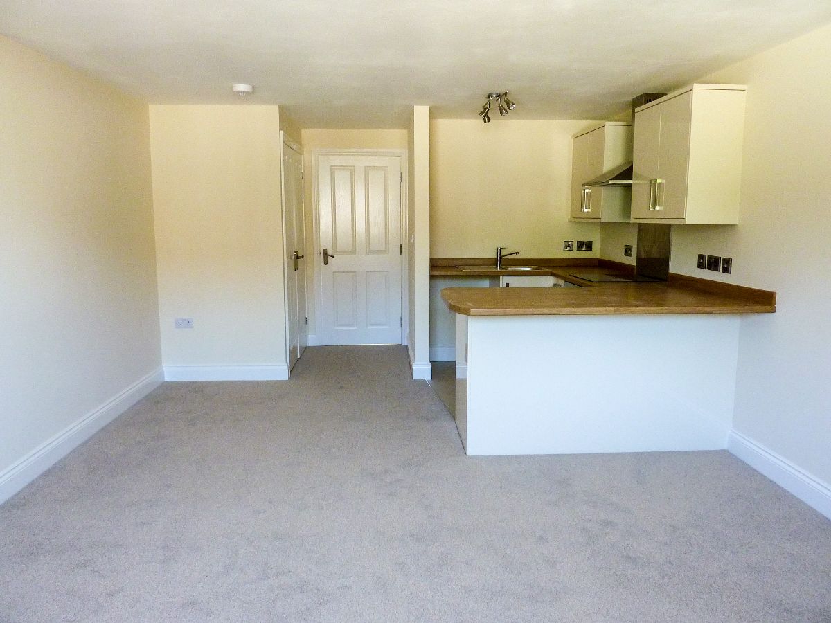 1 bed flat to rent in Flat 3, 63 Devizes Road  - Property Image 4