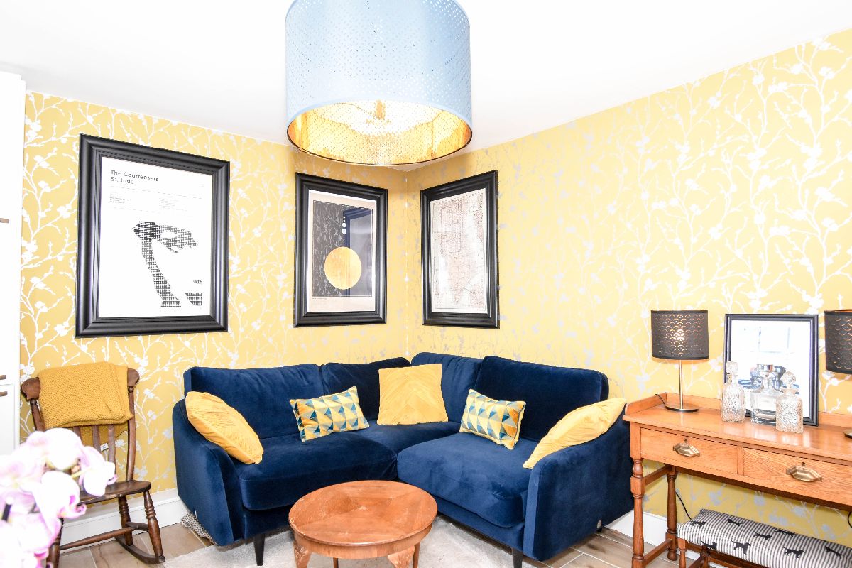 2 bed terraced house to rent in Windsor Road, Salisbury 8