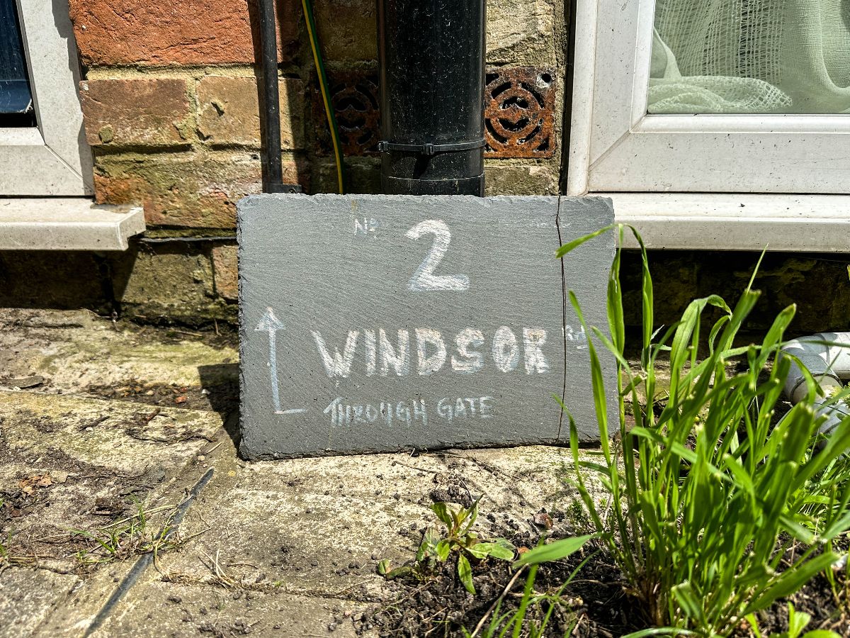 2 bed terraced house to rent in Windsor Road, Salisbury