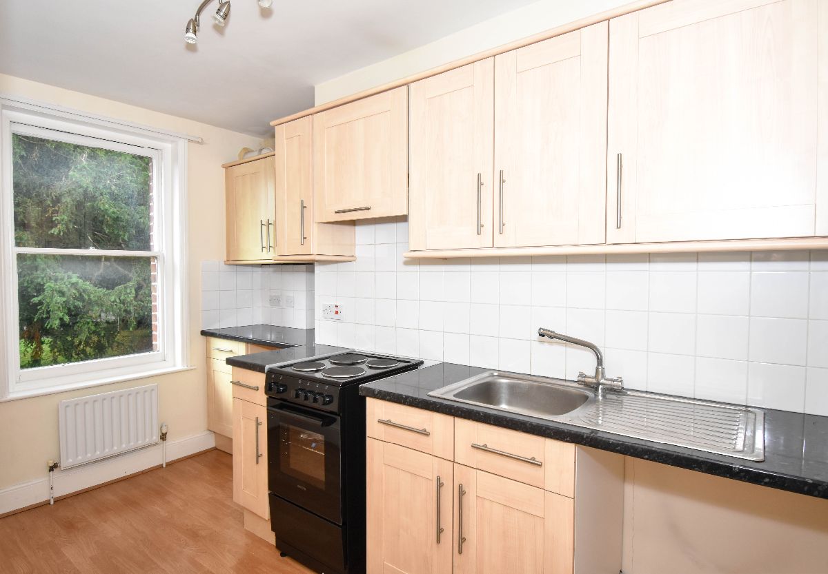 1 bed flat to rent in 15a North Street, Wilton, Salisbury  - Property Image 6