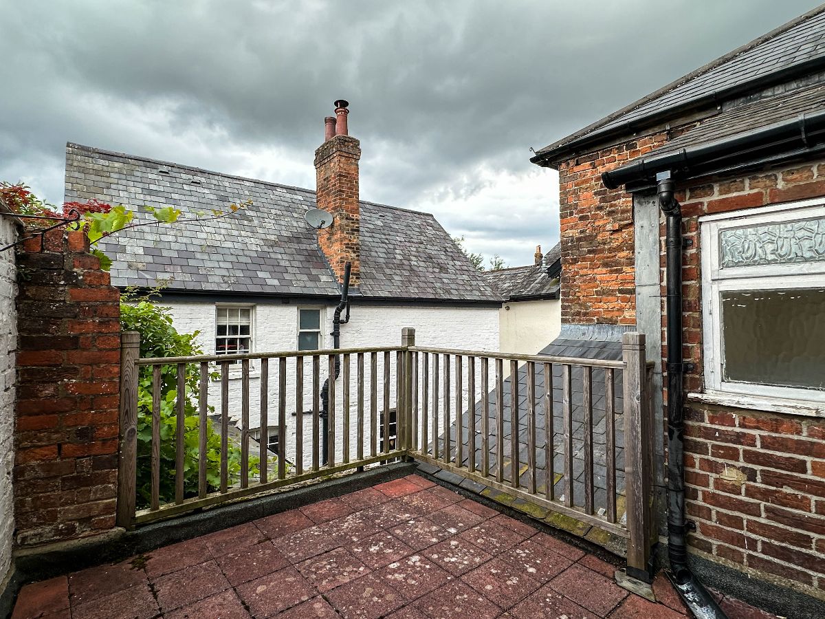 1 bed flat to rent in 15a North Street, Wilton, Salisbury  - Property Image 11