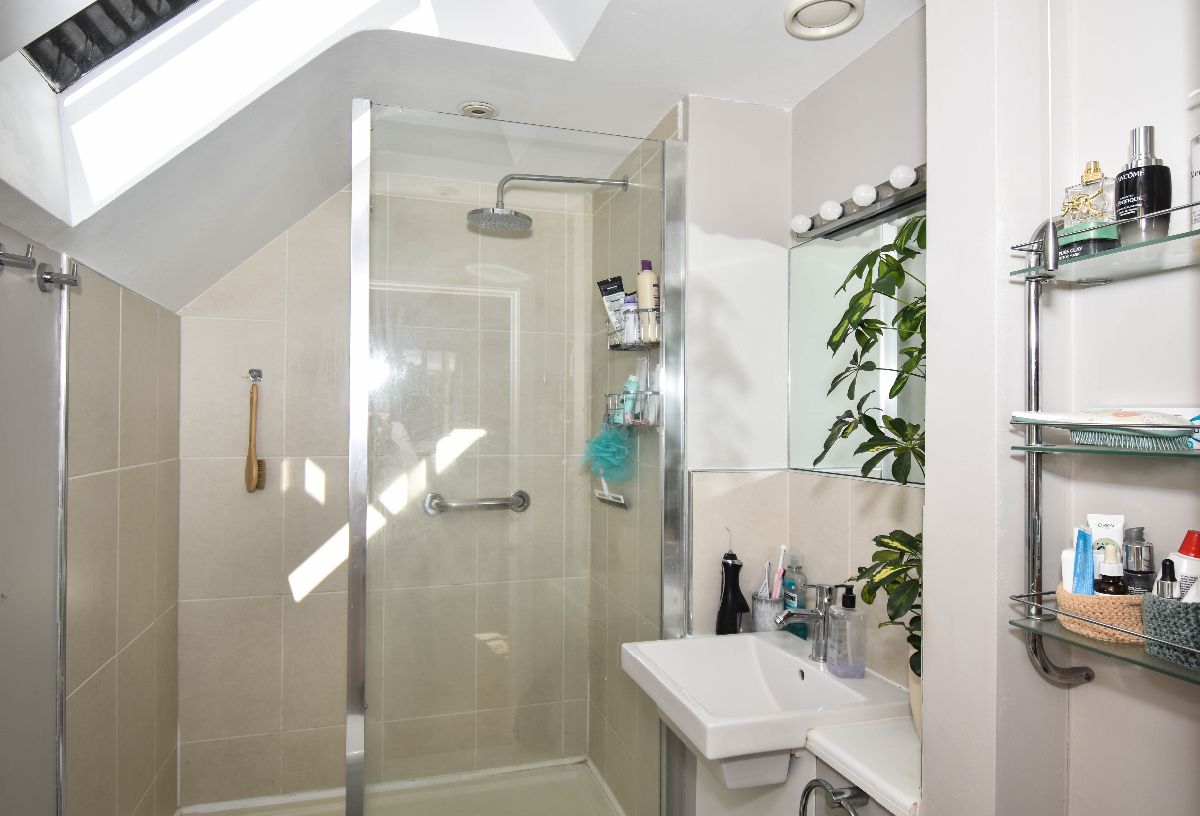 3 bed semi-detached house to rent in Well Cottage, Alderbury  - Property Image 11