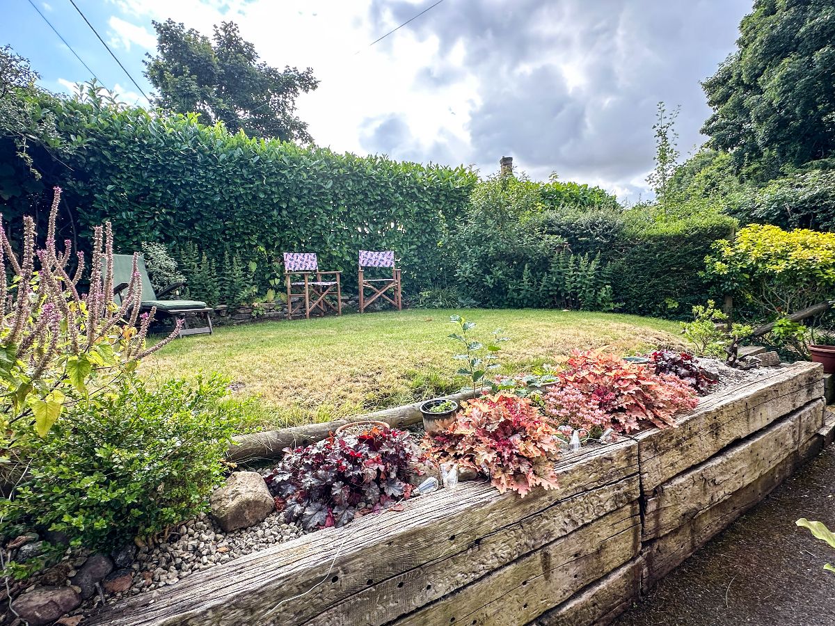 3 bed semi-detached house to rent in Well Cottage, Alderbury 20