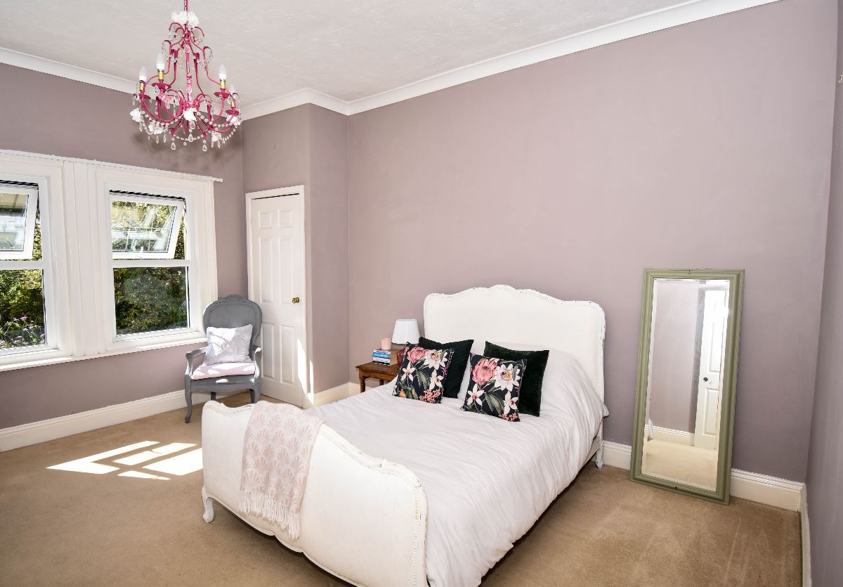 5 bed semi-detached house to rent in Shaftesbury Road, Wilton 14