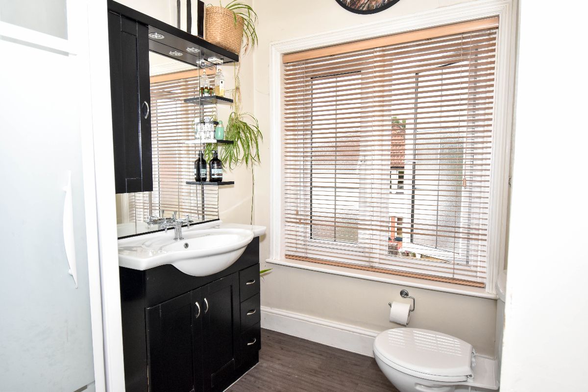 5 bed semi-detached house to rent in Shaftesbury Road, Wilton 15