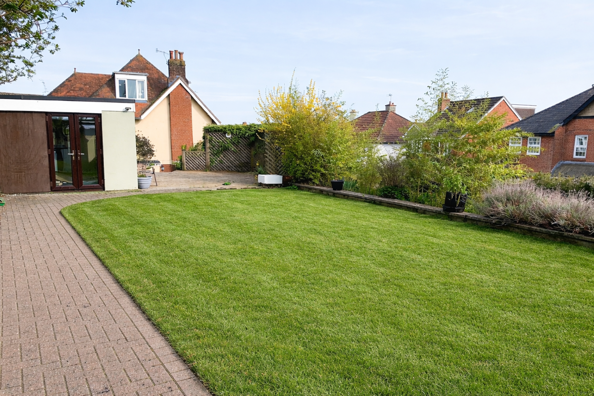 5 bed semi-detached house to rent in Shaftesbury Road, Wilton 21