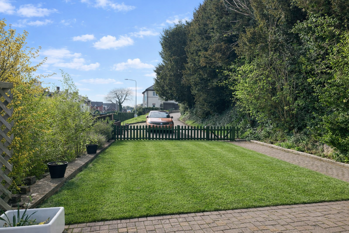 5 bed semi-detached house to rent in Shaftesbury Road, Wilton 1