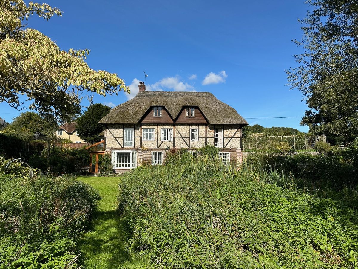 1 bed house share to rent in The Old Workshop, Middle Woodford 1