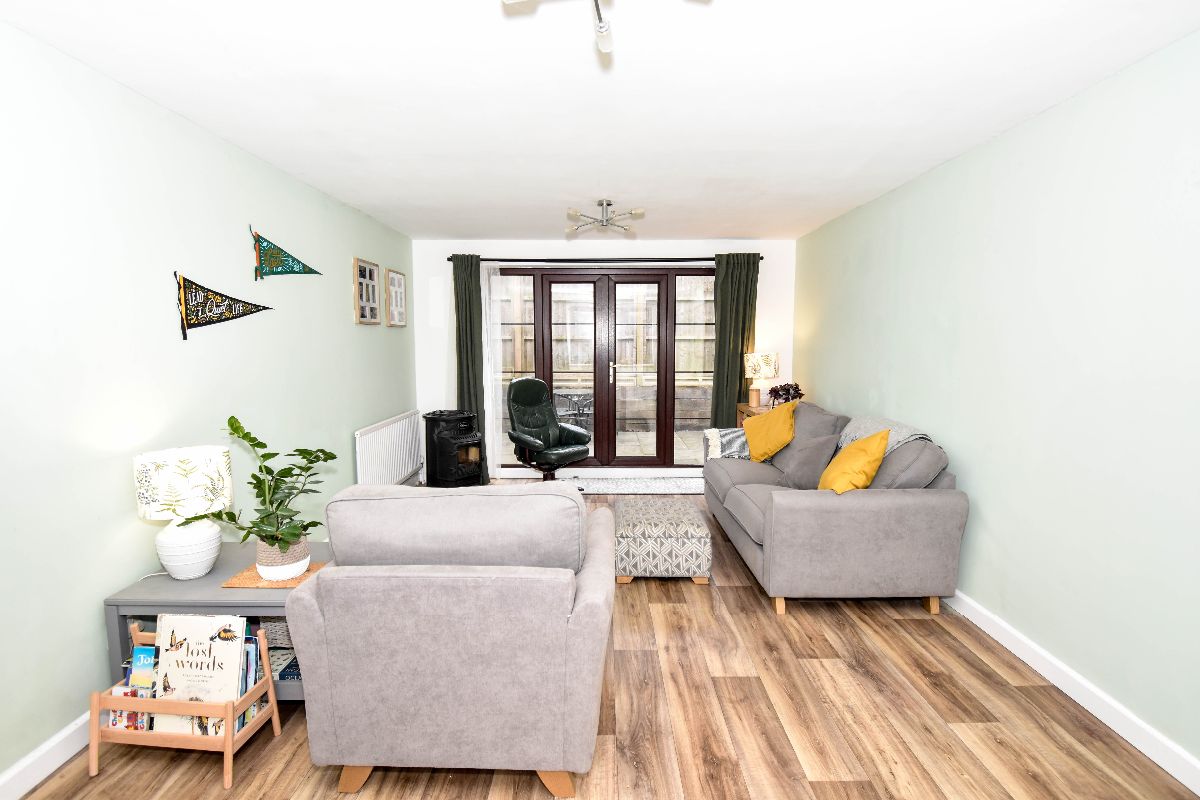 4 bed detached house to rent in Bennett Close, Redlynch  - Property Image 2