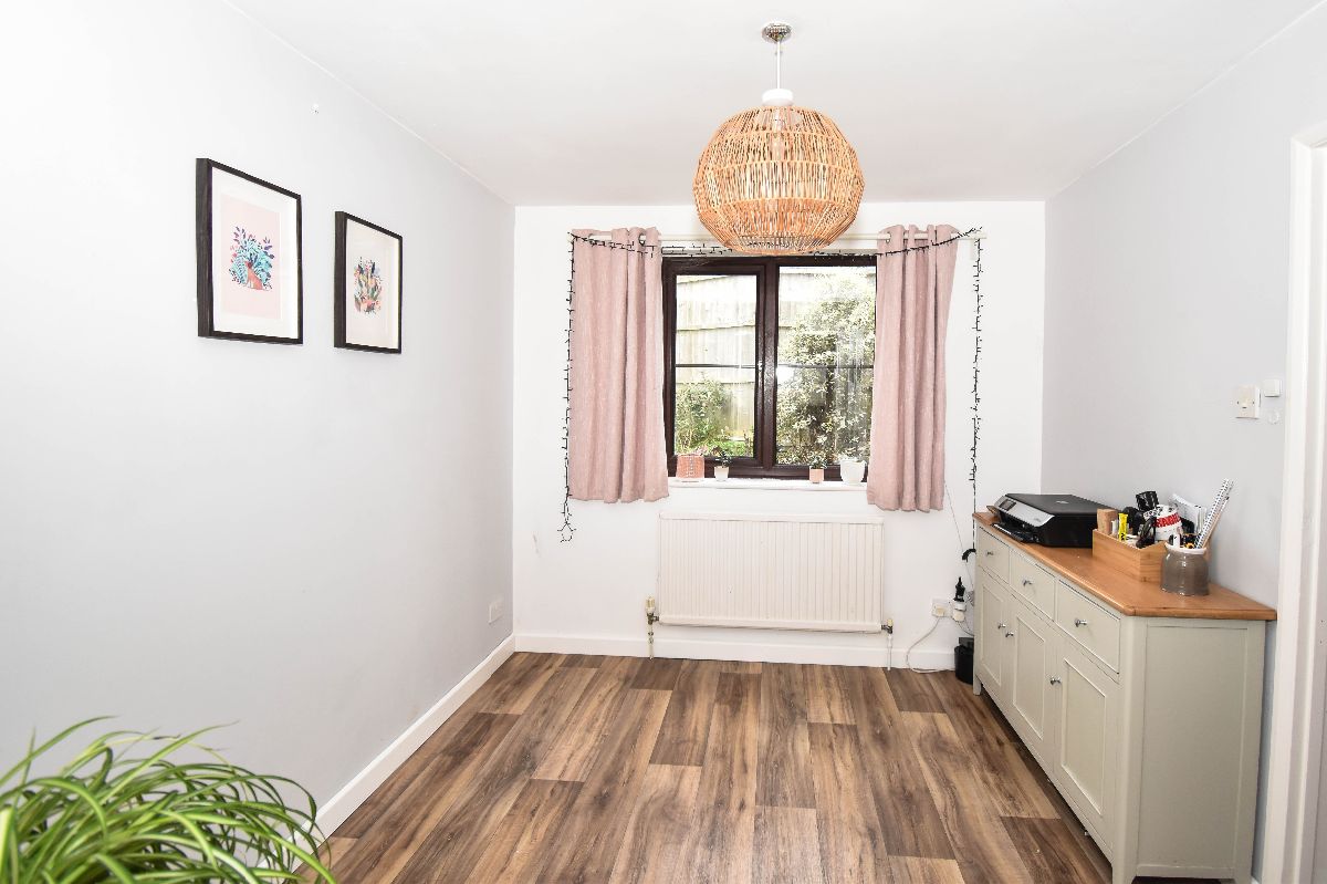 4 bed detached house to rent in Bennett Close, Redlynch 5