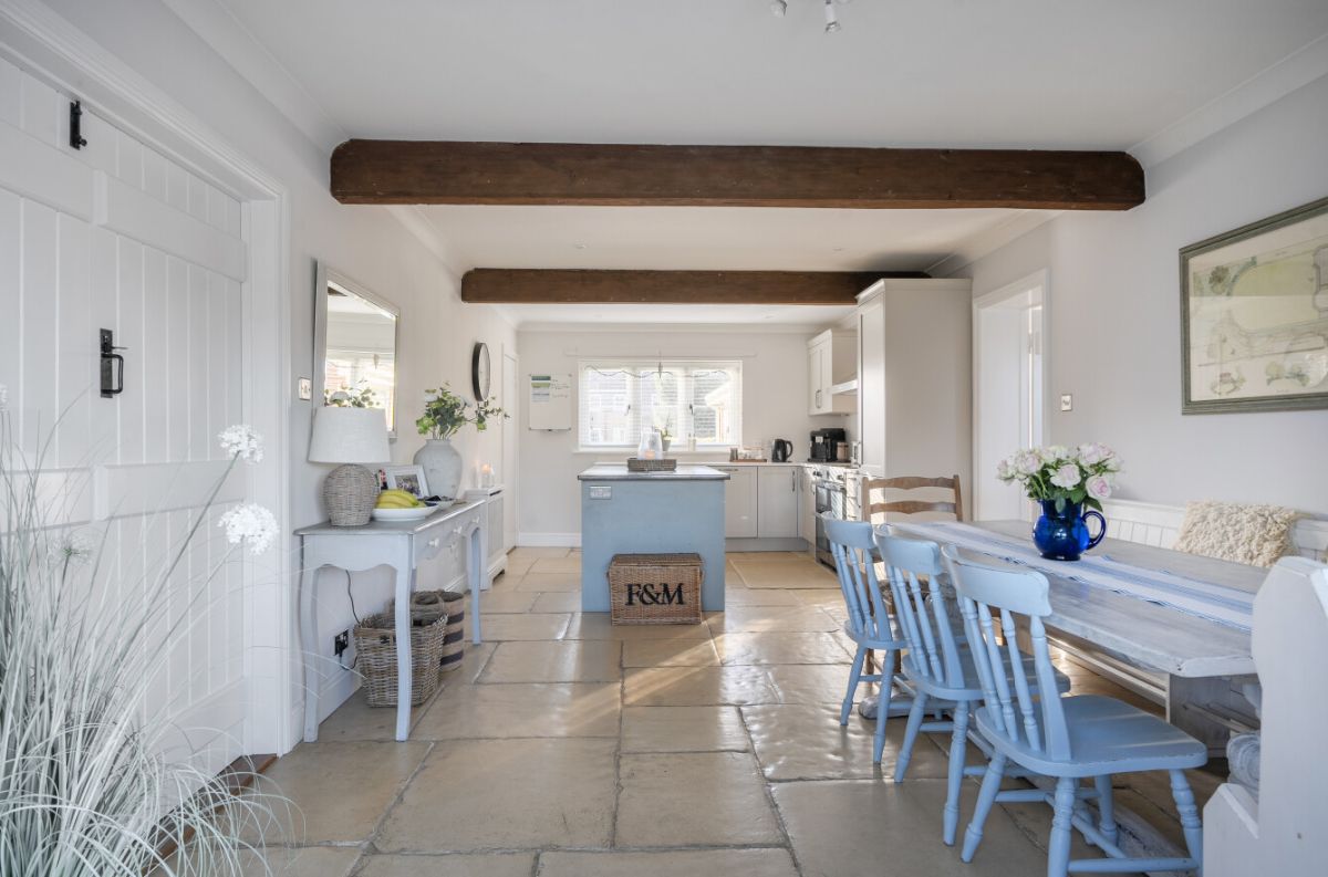 4 bed detached house to rent in The Meadows, Charlton All Saints, Salisbury  - Property Image 7