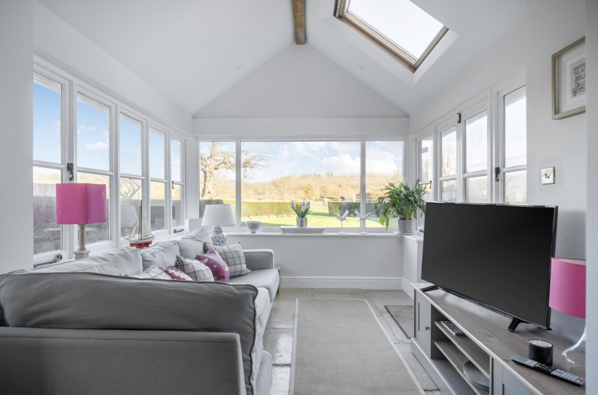 4 bed detached house to rent in The Meadows, Charlton All Saints, Salisbury 9