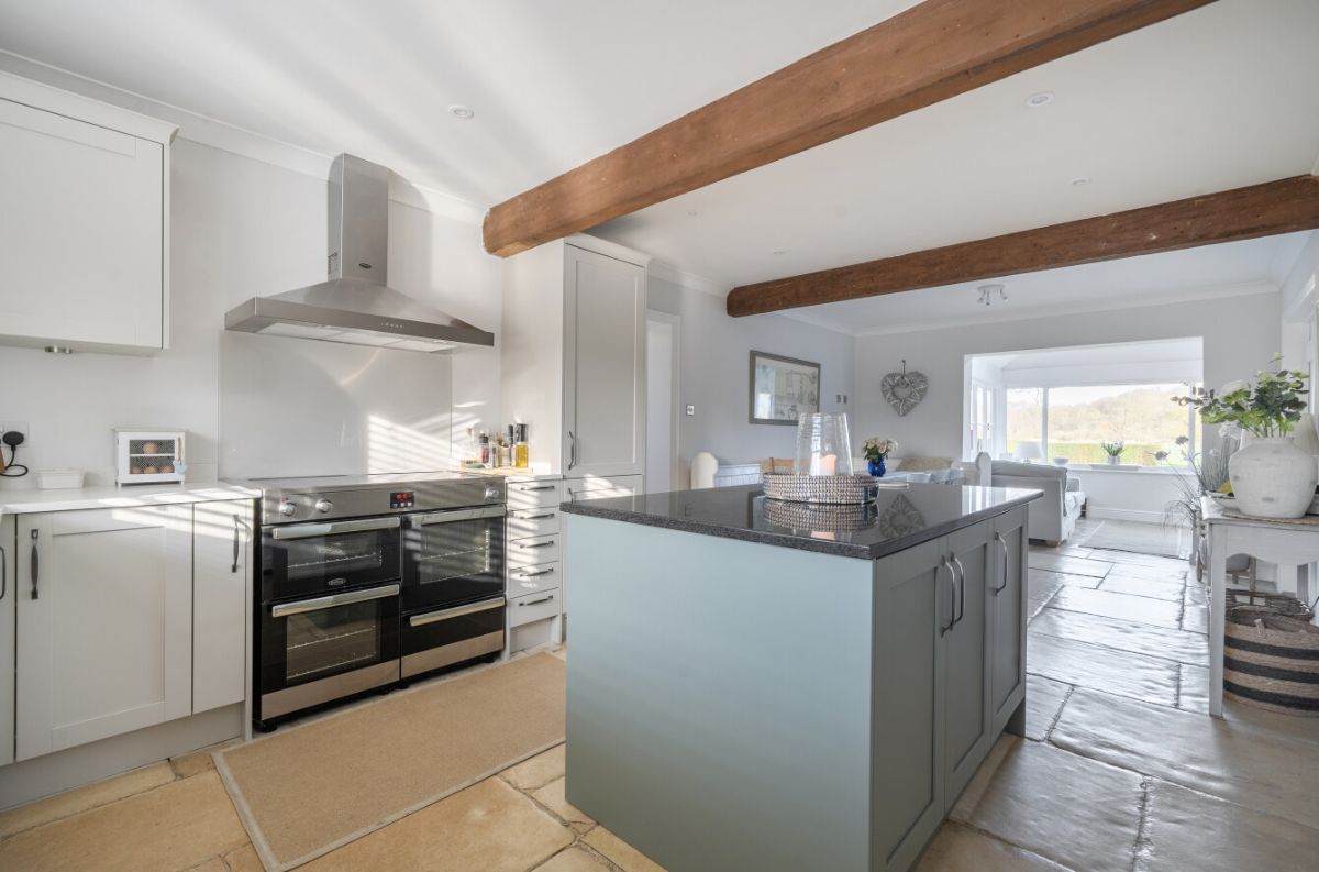 4 bed detached house to rent in The Meadows, Charlton All Saints, Salisbury 4