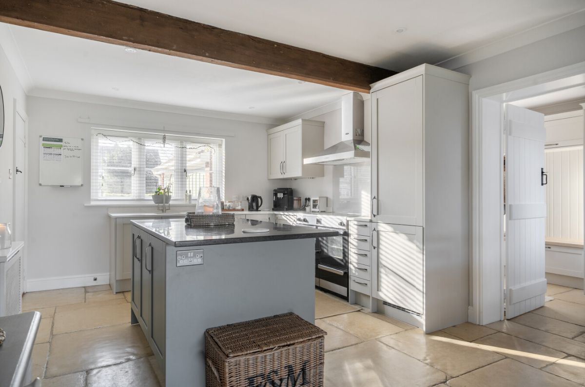 4 bed detached house to rent in The Meadows, Charlton All Saints, Salisbury  - Property Image 4