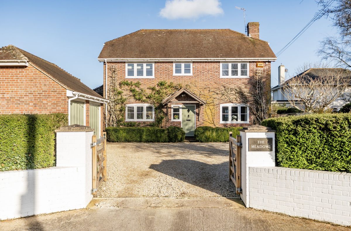 4 bed detached house to rent in The Meadows, Charlton All Saints, Salisbury  - Property Image 1